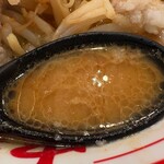 蒙古タンメン中本 - 味噌豚麵の濃厚で味わい深いスープ