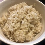 和弥 - 玄米　白米より少しポソポソしているが美味しかった