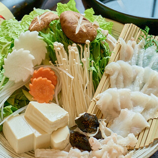 経験豊富な料理長が手がける熊本の郷土料理やうつぼの一皿を堪能