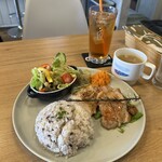 THE OPEN FORK - 料理写真:ポークソテー塩麹バターソース