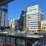 大戸屋 - 窓際から見える景色。