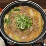 吉野家 - 固形燃料で熱々で提供される鍋