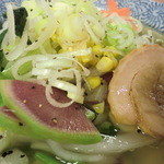 遠州製麺所 - 野菜は確かにたっぷり♪