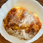 丹青 - マカダミアナッツとチーズのパン