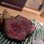 火蓮 - あか牛の炭火焼き。これはもう、ね？塩で十分の旨み