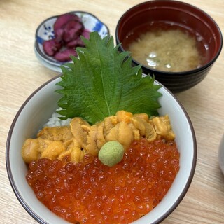 函館朝市 どんぶり横丁市場_0