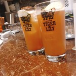 スタンド タイガーリリー - 