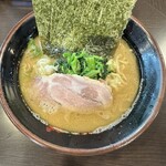 横浜家系らーめん 英 - 