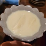 魚とめし かねむ食堂 - 小鉢の｢豆腐｣！