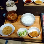 じごいもの豚 - 