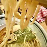 こうかいぼう - スープを纏った麺の美味しさは格別。