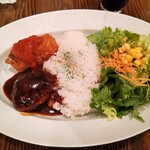 ひいき屋 - ランチメニューの牛100%ハンバーグ＆濃厚！カニクリームコロッケ