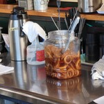 Suns Burger - 自家製レモンスカッシュ用のレモン漬け