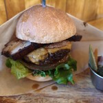 Suns Burger - 燻製ベーコンチーズバーガー（R）1850円