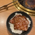 赤身肉じゃんか中目店 - 