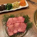 赤身肉じゃんか中目店 - 