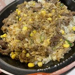ペッパーランチ - お好みのソースを かけて 鉄板の上で 『美味しくな〜あれ！』と 混ぜ混ぜしたら…完成!! 熱々で 美味しい〜よ✌️