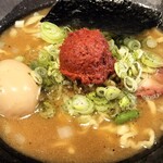 Ramen Ao - 料理写真:後輩から「サーティーワンバリにデカいですね！」とツッコミを受けた辛みそ♬♬♬ദ്ദി ῀ᢦ῀ ）♬♬♬