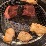 和牛ホルモン一頭買い うしはち - 