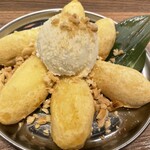 タイ屋台 999 - 揚げバナナ 528円＋アイスクリーム 100円