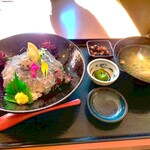 快飛 - 生しらす丼増量版