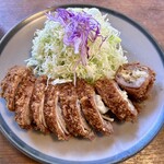 とんかつ大関 - にんにく巻ロースかつ定食@2400円