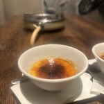 和牛ホルモン一頭買い うしはち - 濃厚手作りクリームブリュレ