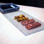 西麻布けんしろう - 和牛の雲丹ユッケドッグ