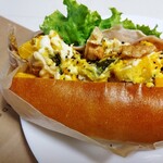 トイット Tiny Bakery - 本日の一推し〝パンプキンデリサラダ〟