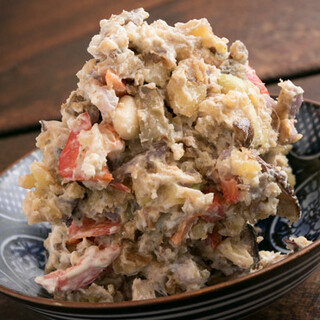 米粉100％使用「お好み焼き」や「鉄板ポテトサラダ」が自慢◎