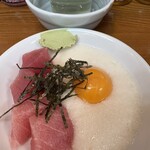 かね将 - 山かけ玉子マグロ530円、沁みる美味さ