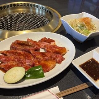 焼肉と精肉のひら山 - 料理写真:カルビ定食