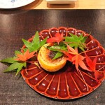 やまぐち - 柚子味噌焼き(もみじ下にゆず、白味噌風味フォアグラ、胡麻豆腐、表面をブリュレ)