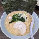 横浜家系ラーメン 魂心家 - 料理写真:ラーメン（大盛り）