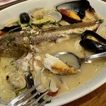 イタリアン酒場 Esto. - 身も貝もオリーブも美味い