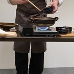 日本料理 TOBIUME - 目の前で仕上げくれます。