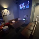 BAR CARAT - 6人座れるSwitch・カラオケの置いてるBOX席