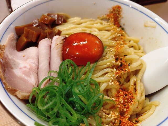 風商3号店　 らぁ麺 くろ渦 - 新宿三丁目/ラーメン | 食べログ