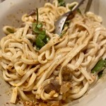 モンゴリアン・チャイニーズ BAO - 汁なし担々麺