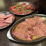 炭火焼肉 牛牛 - 