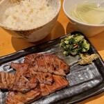 牛舌炭燒　仁 - 