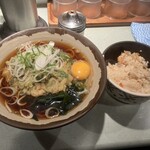 新和そば - 春菊天そば　生卵　炊き込みご飯
