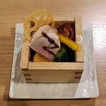 鴨ときどき馬 - 鴨肉と彩り野菜のサラダ