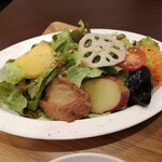 うくらいま食堂 - 季節のお野菜プレートは具沢山♪