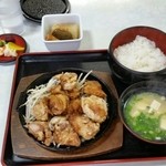 としちゃん食堂 - 鶏鉄板焼き定食６５０円《2014年12月》