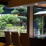 ステーキ池田 - 綺麗な中庭