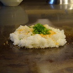 ステーキ池田 - ガーリックライスがセットされ・・・