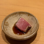 すしやのたい悟 - メジマグロの藁焼き（大間）