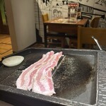 韓ぐる - 生サムギョプサル