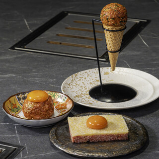 写真映えも味も抜群！こだわりの3種ユッケ